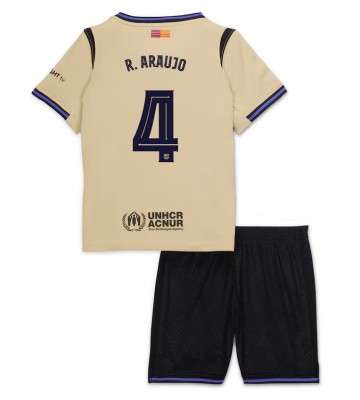 Barcelona Ronald Araujo #4 Replika Bortatröja Barn 2025-26 Kortärmad (+ Korta byxor)